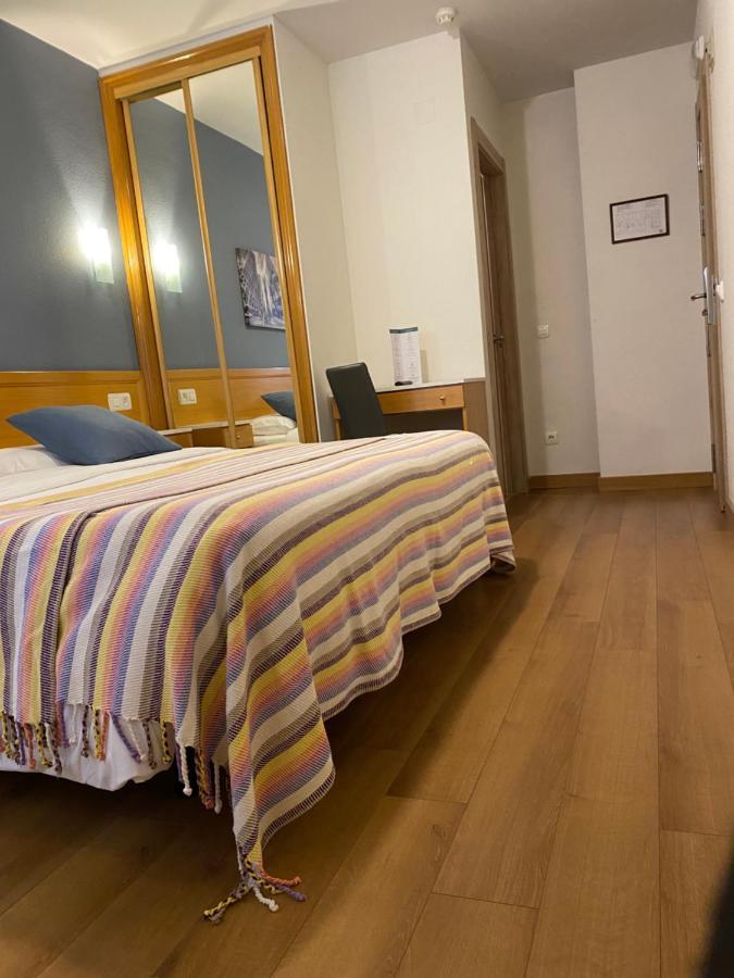 Hotel Costa Verde 기욘 외부 사진