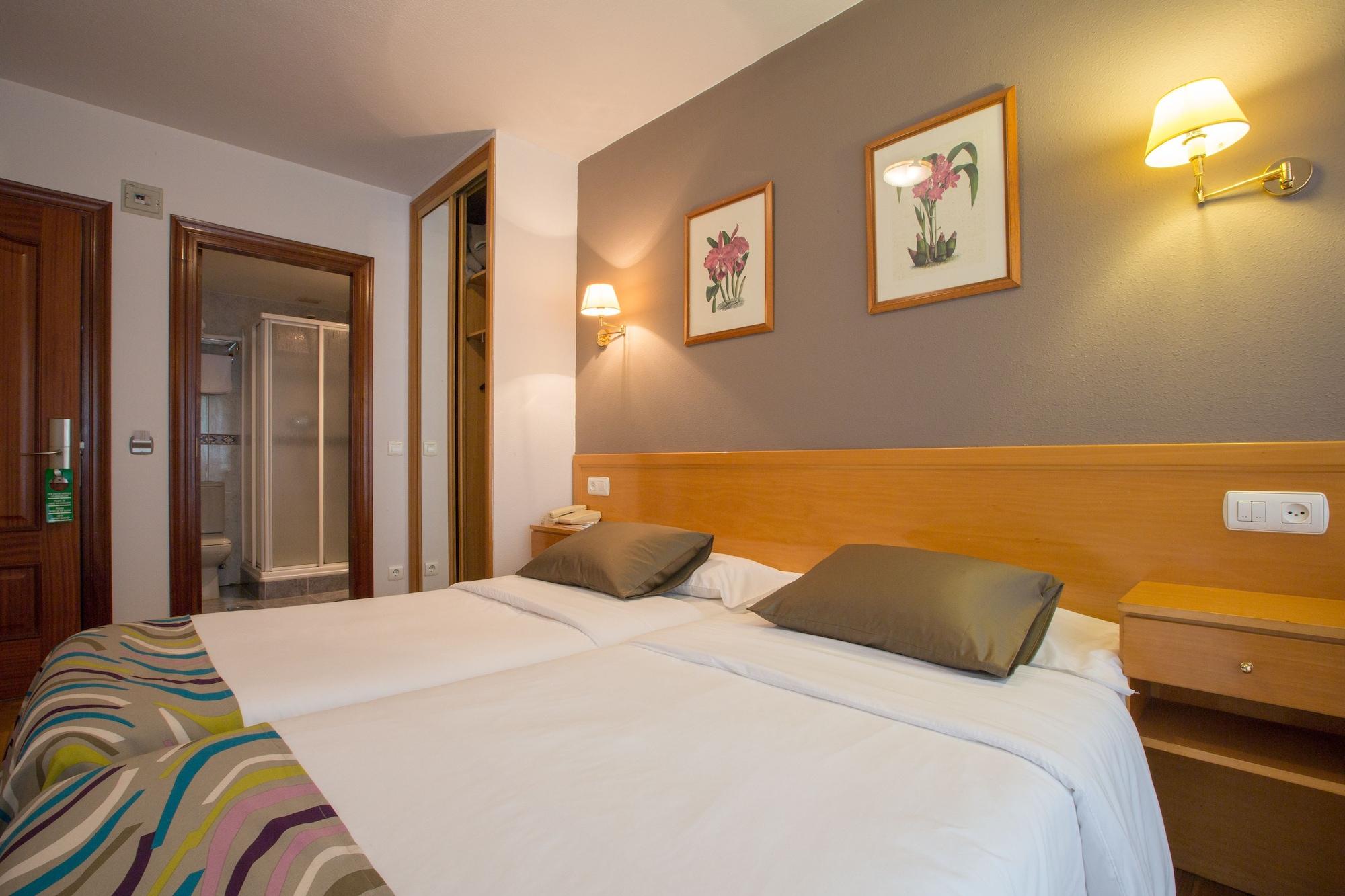 Hotel Costa Verde 기욘 외부 사진