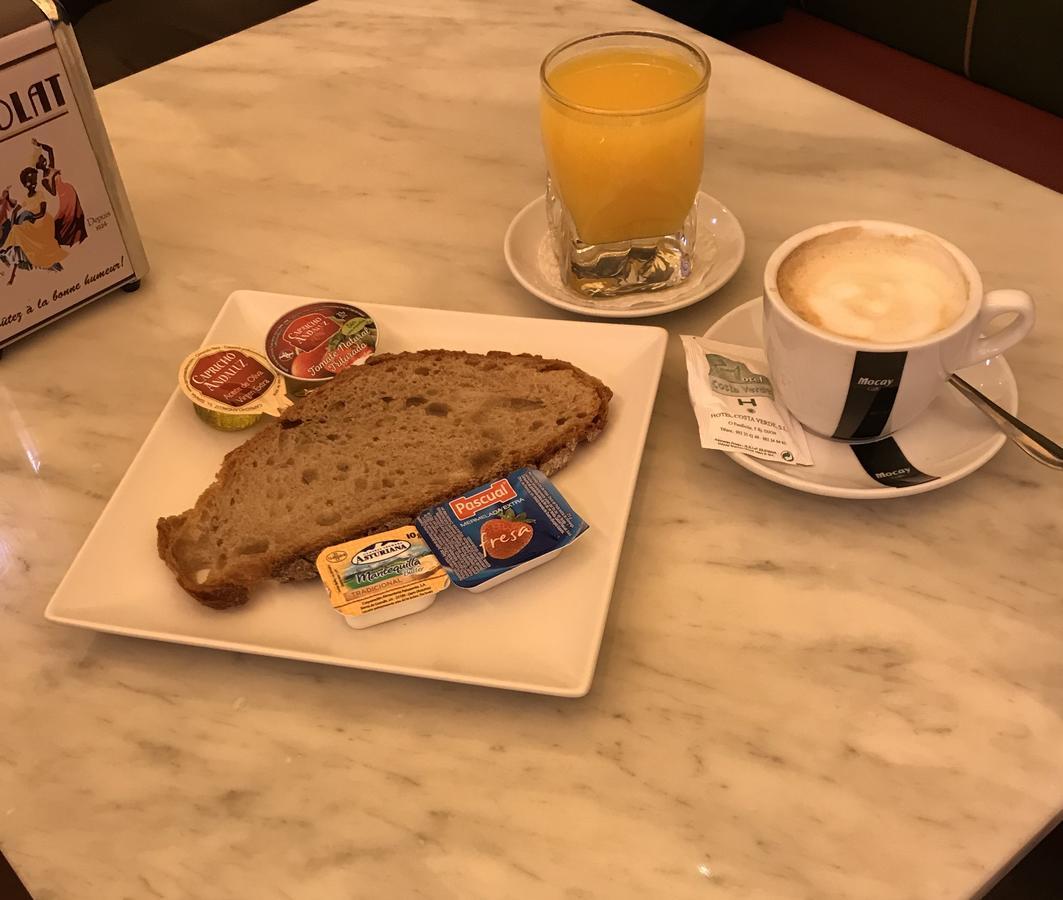 Hotel Costa Verde 기욘 외부 사진
